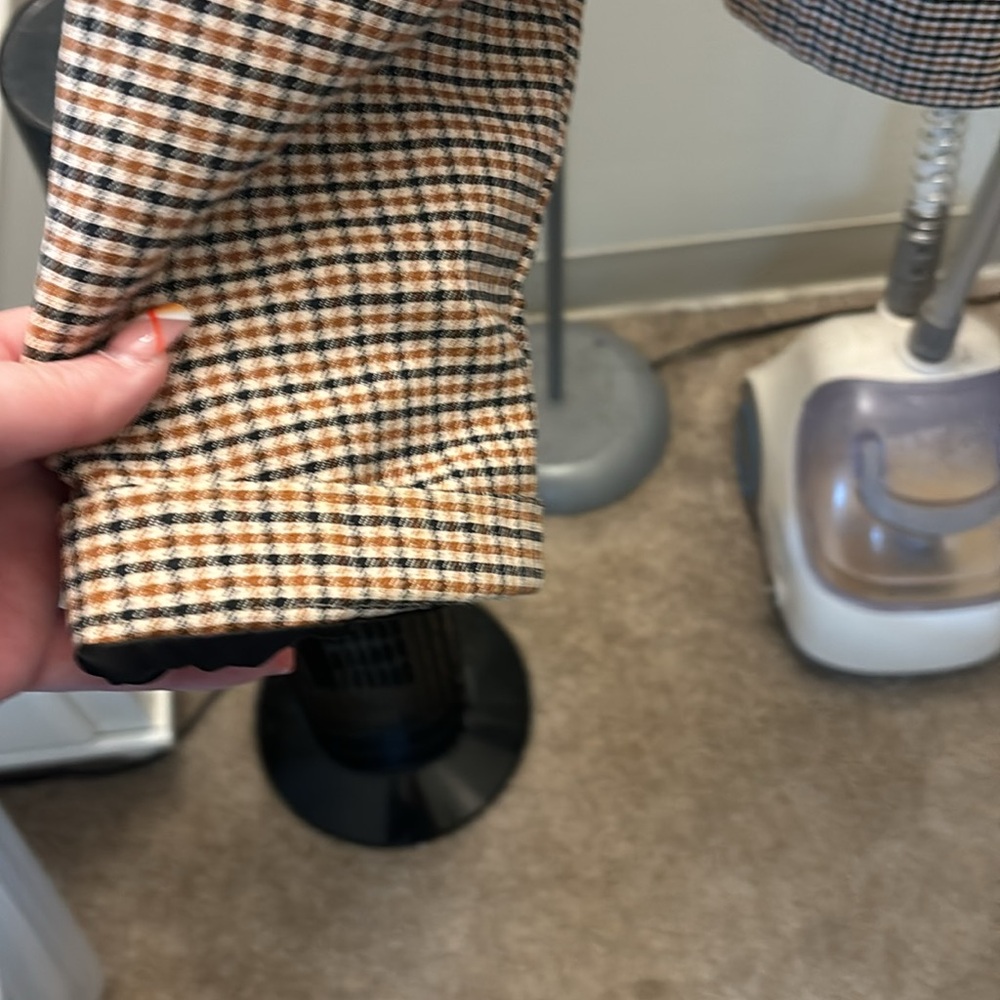 Euc Zip Plaid Medium Weight Jacket - image 4